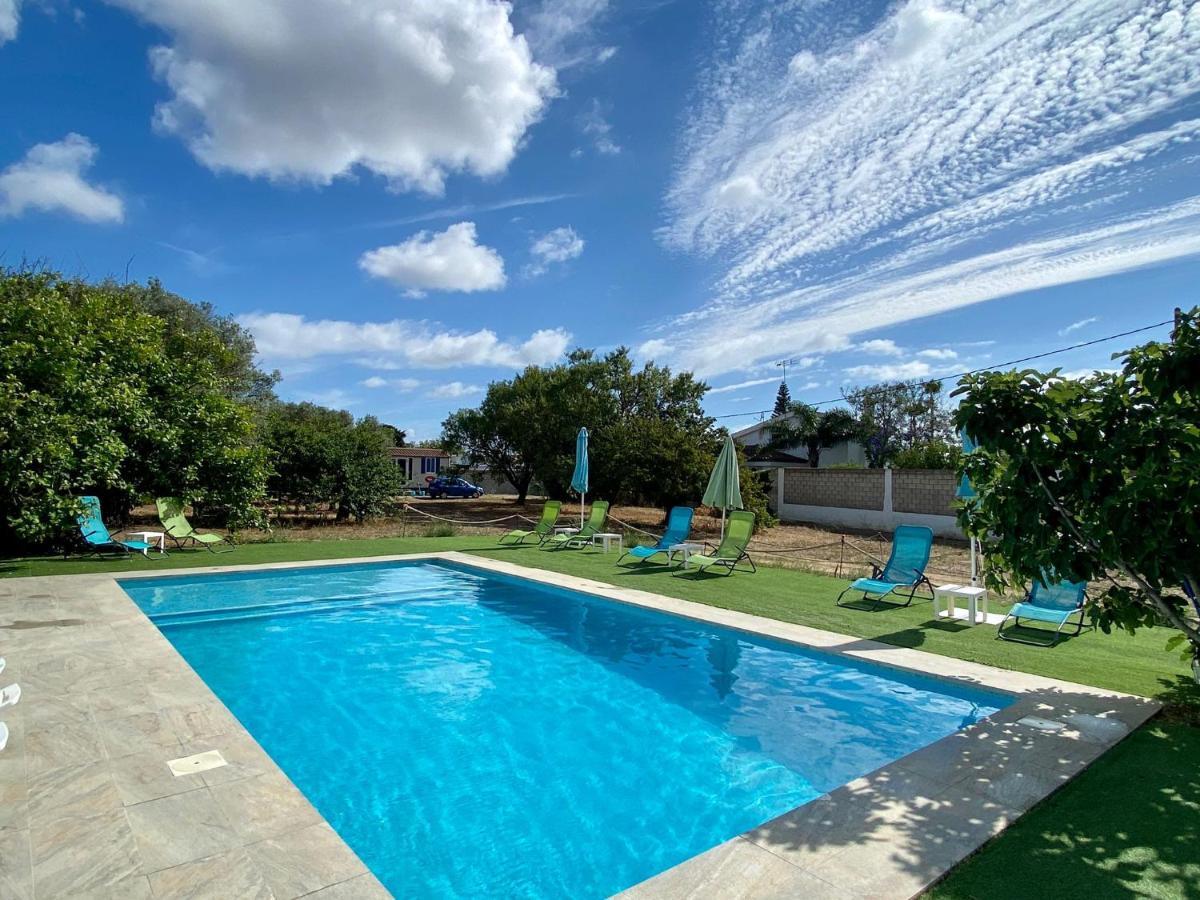 Вилла Chiclana Mobile House - Piscina , Wi-Fi, Relax Чиклана-де-ла-Фронтера Экстерьер фото